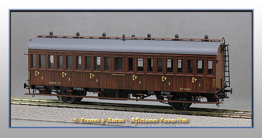 Coche pasajeros Serie 1678/1835 Bhv-1668 2ª Clase - Renfe