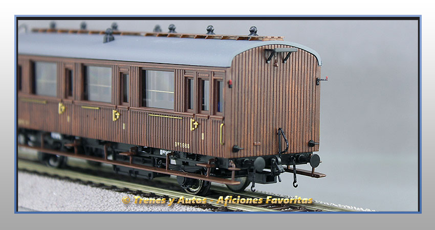 Coche pasajeros Serie 1678/1835 Bhv-1668 2ª Clase - Renfe