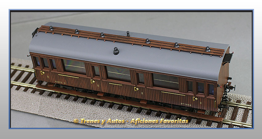 Coche pasajeros Serie 1678/1835 Bhv-1668 2ª Clase - Renfe