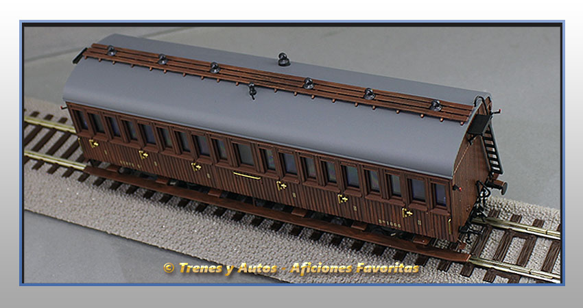 Coche pasajeros Serie 1678/1835 Bhv-1668 2ª Clase - Renfe