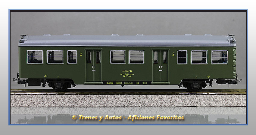 Coche pasajeros Serie 7000 "Yenkas" B-7001 2ª Clase - Renfe