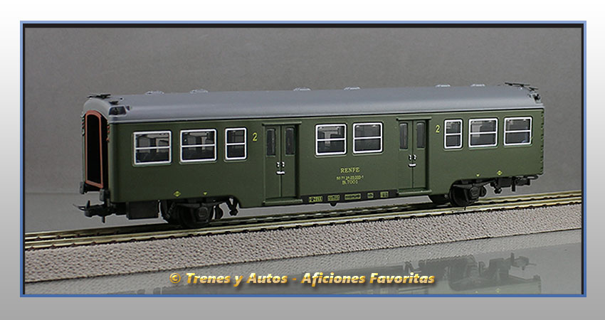 Coche pasajeros Serie 7000 "Yenkas" B-7001 2ª Clase - Renfe