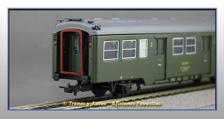 Coche pasajeros Serie 7000 "Yenkas" B-7001 2ª Clase - Renfe