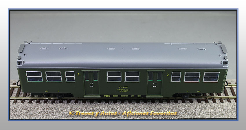 Coche pasajeros Serie 7000 "Yenkas" B-7001 2ª Clase - Renfe