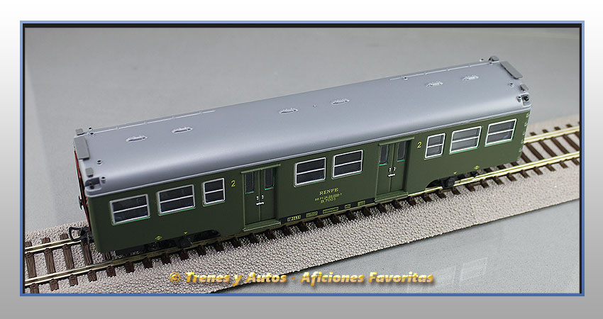 Coche pasajeros Serie 7000 "Yenkas" B-7001 2ª Clase - Renfe
