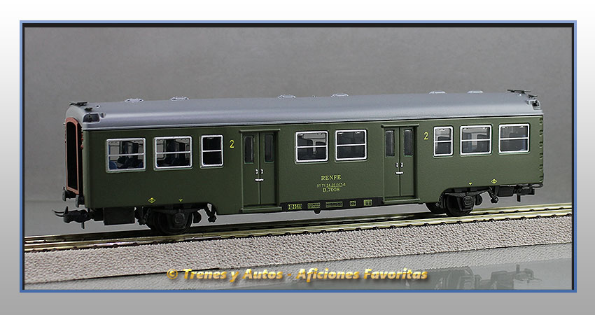 Coche pasajeros Serie 7000 "Yenkas" B-7008 2ª Clase - Renfe