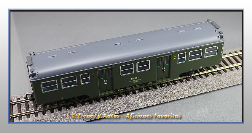 Coche pasajeros Serie 7000 "Yenkas" B-7008 2ª Clase - Renfe
