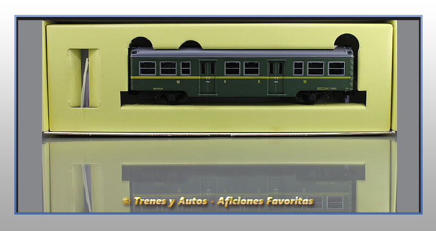 Coche pasajeros Serie 7000 "Yenkas" BC-7081 - Renfe