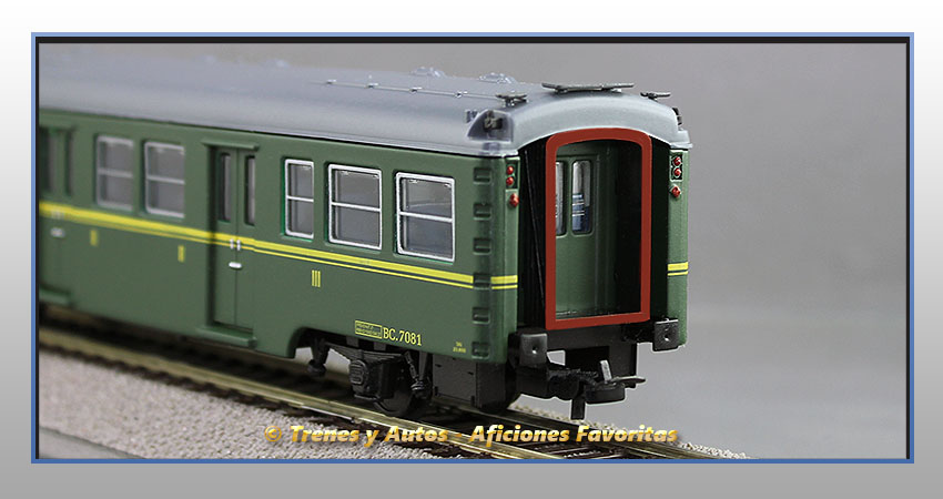 Coche pasajeros Serie 7000 "Yenkas" BC-7081 2ª y 3ª Clase - Renfe