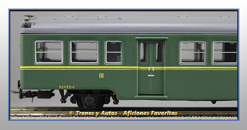 Coche pasajeros Serie 7000 "Yenkas" C-7050 3ª Clase - Renfe