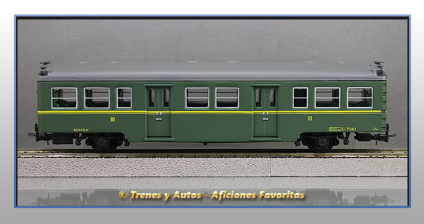 Coche pasajeros Serie 7000 "Yenkas" C-7041 3ª Clase - Renfe