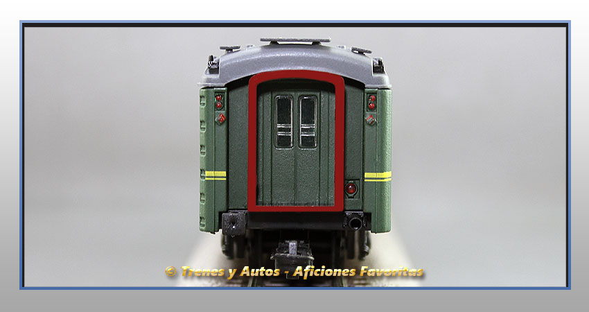 Coche pasajeros Serie 7000 "Yenkas" C-7041 3ª Clase - Renfe
