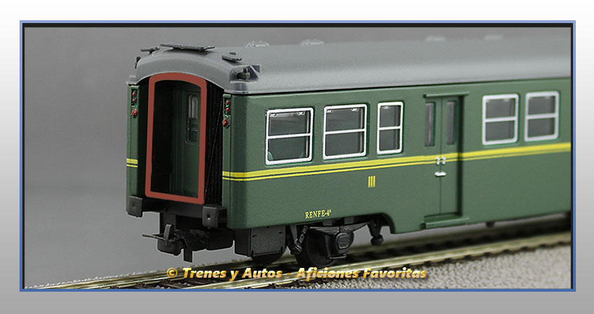 Coche pasajeros Serie 7000 "Yenkas" C-7041 3ª Clase - Renfe