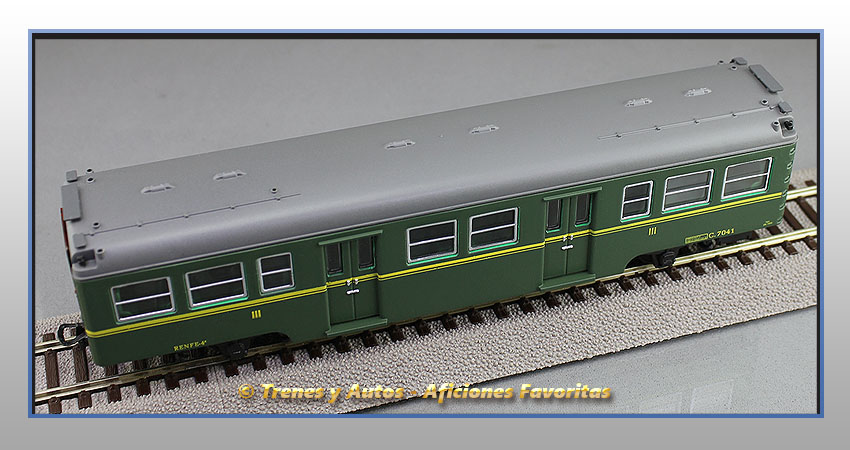 Coche pasajeros Serie 7000 "Yenkas" C-7041 3ª Clase - Renfe