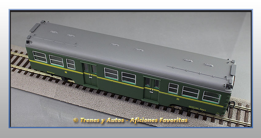 Coche pasajeros Serie 7000 "Yenkas" C-7041 3ª Clase - Renfe