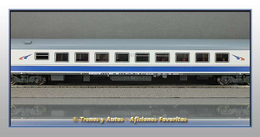 Coche de 2ª clase con cafetería "Grandes Líneas" - Renfe