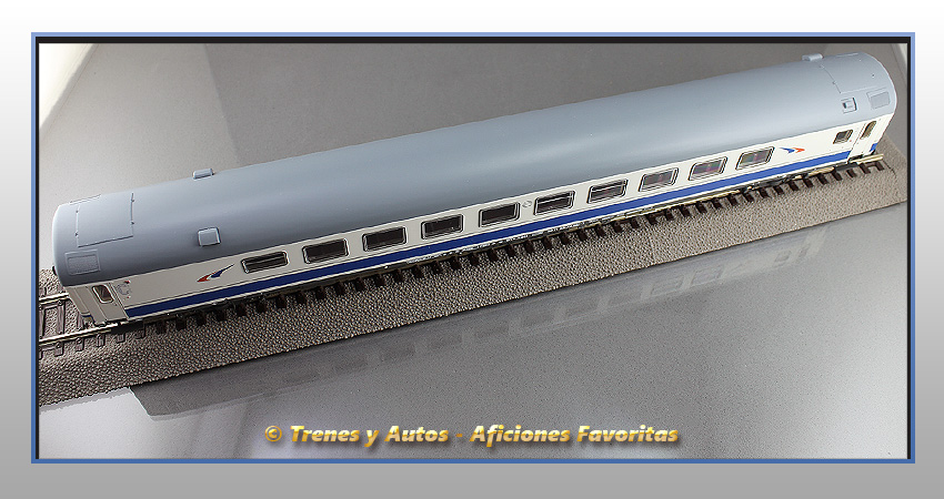Coche de 2ª clase con cafetería "Grandes Líneas" - Renfe