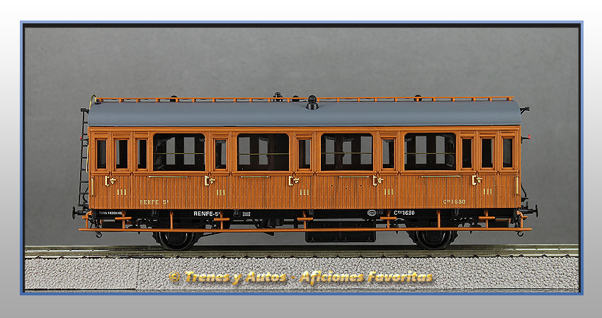 Coche pasajeros de 3ª clase Serie 1678-1835 - Renfe