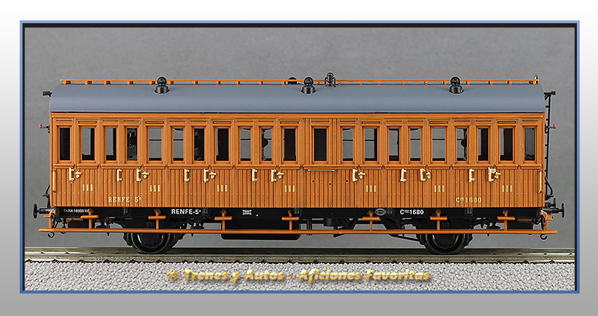 Coche pasajeros de 3ª clase Serie 1678-1835 - Renfe
