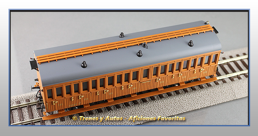 Coche pasajeros de 3ª clase Serie 1678-1835 - Renfe