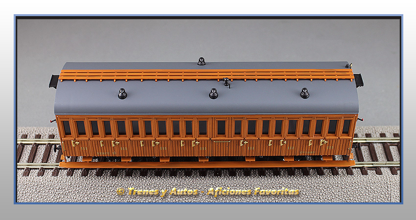 Coche pasajeros de 3ª clase Serie 1678-1835 - Renfe