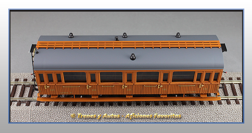 Coche pasajeros de 3ª clase Serie 1678-1835 - Renfe