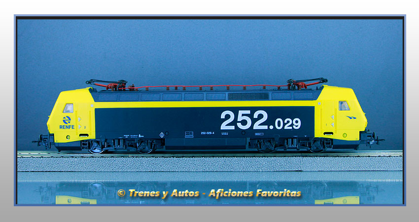 Locomotora eléctrica Serie 252 "TAXI" - Renfe