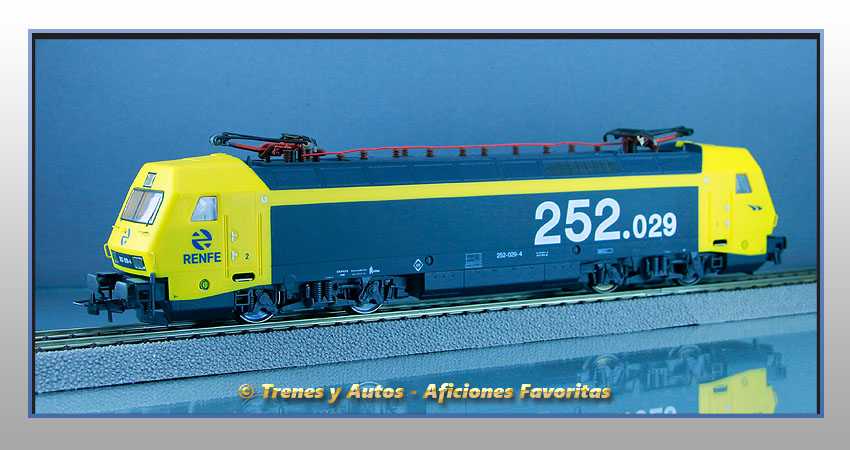 Locomotora eléctrica Serie 252 "TAXI" - Renfe