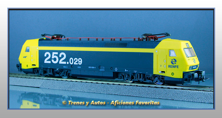 Locomotora eléctrica Serie 252 "TAXI" - Renfe