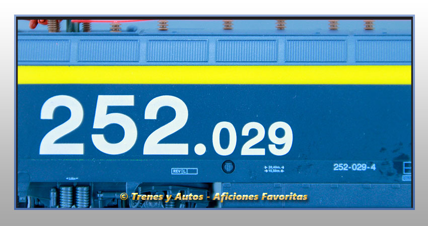 Locomotora eléctrica Serie 252 "TAXI" - Renfe