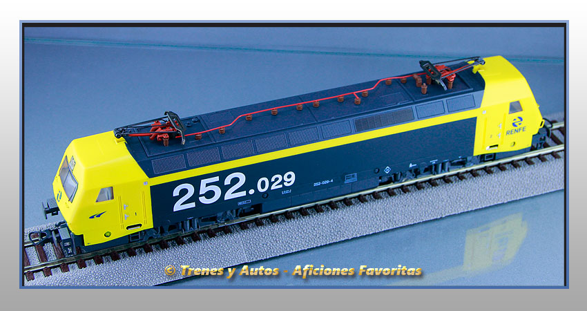 Locomotora eléctrica Serie 252 "TAXI" - Renfe