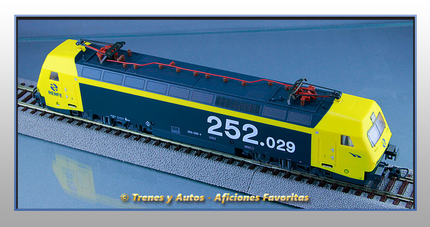 Locomotora eléctrica Serie 252 "TAXI" - Renfe