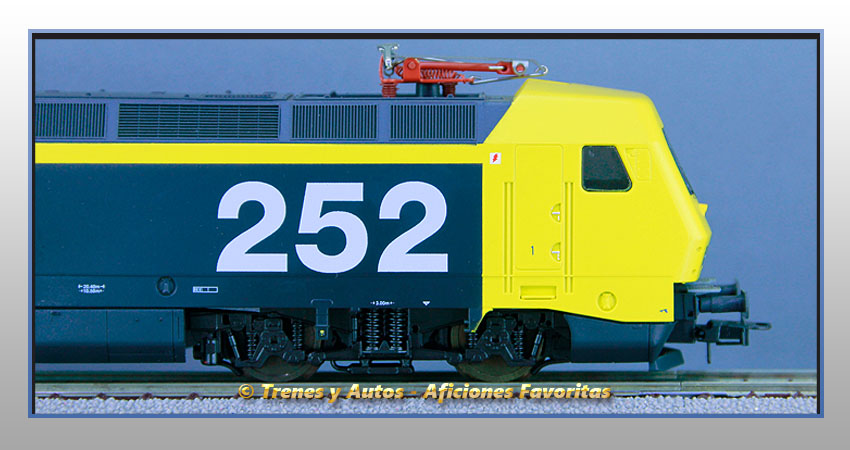 Locomotora eléctrica Serie 252 "TAXI" - Renfe