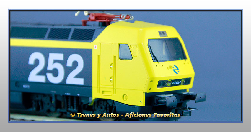 Locomotora eléctrica Serie 252 "TAXI" - Renfe