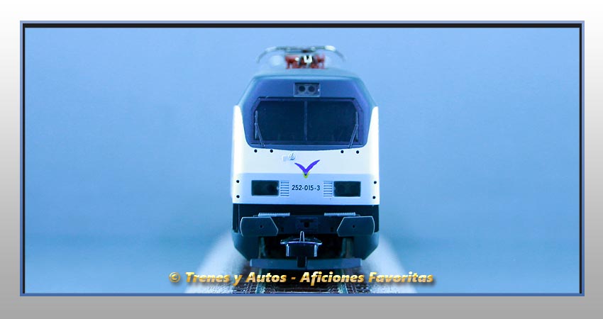 Locomotora eléctrica Serie 252 "AVE" - Renfe
