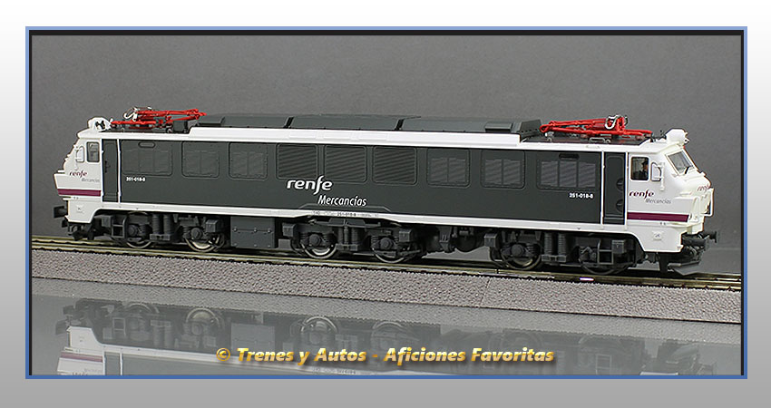 Locomotora eléctrica Serie 251 "Mercancías" - Renfe