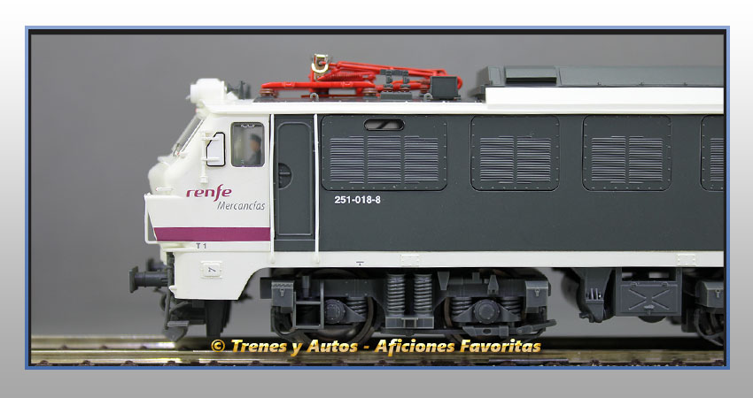 Locomotora eléctrica Serie 251 "Mercancías" - Renfe