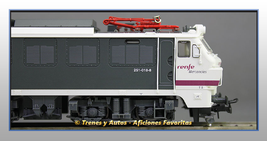 Locomotora eléctrica Serie 251 "Mercancías" - Renfe