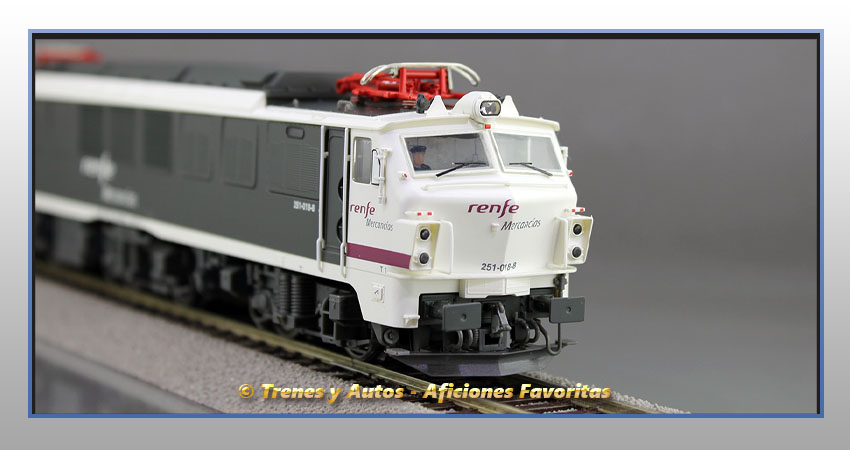 Locomotora eléctrica Serie 251 "Mercancías" - Renfe