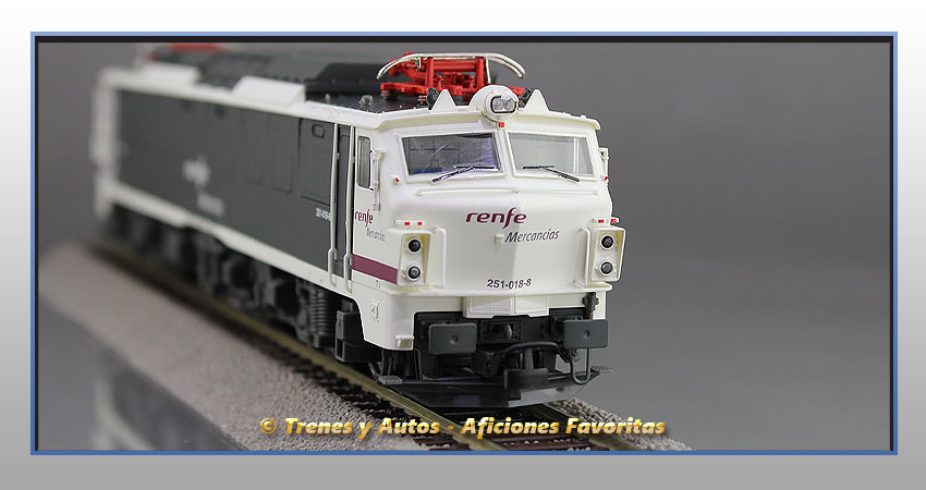 Locomotora eléctrica Serie 251 "Mercancías" - Renfe