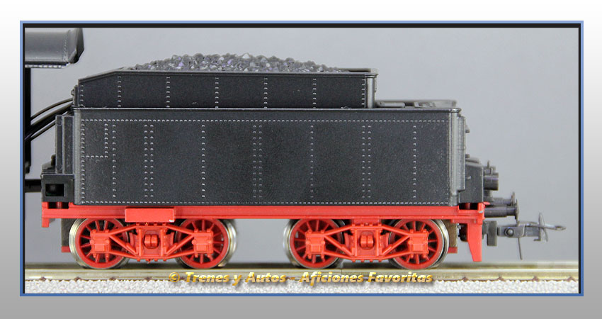 Locomotora vapor con ténder BR-17 - Renfe