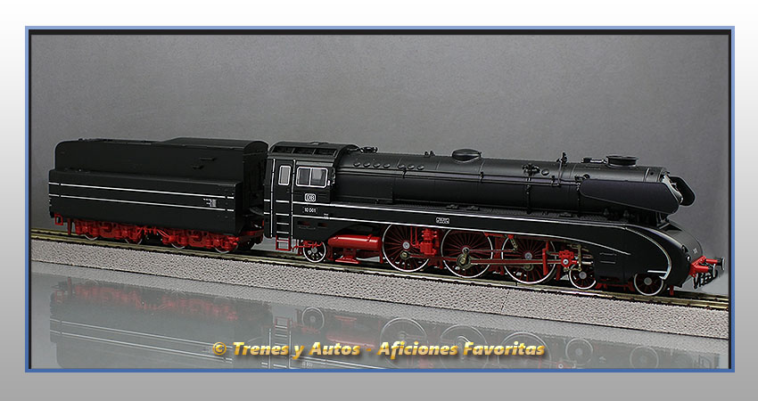 Locomotora vapor con ténder Serie BR 10 - DB