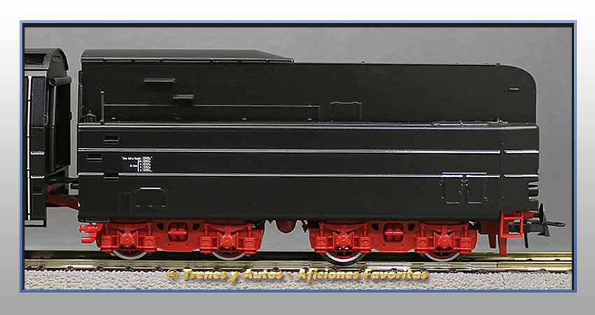 Locomotora vapor con ténder Serie BR 10 - DB