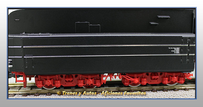 Locomotora vapor con ténder Serie BR 10 - DB