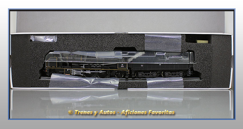 Locomotora vapor con ténder 231 E - SNCF