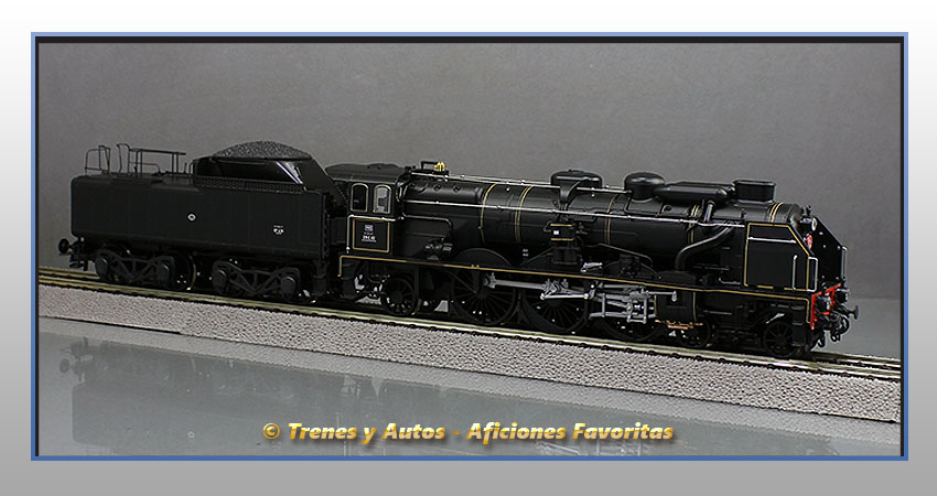 Locomotora vapor con ténder 231 E - SNCF