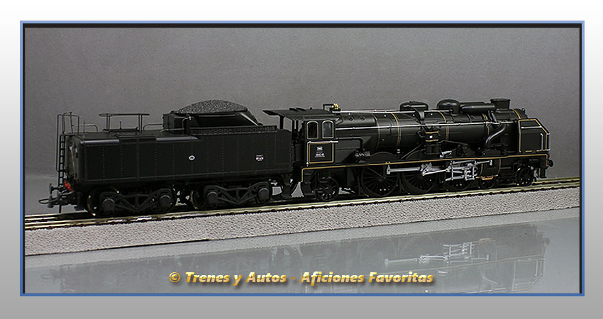Locomotora vapor con ténder 231 E - SNCF