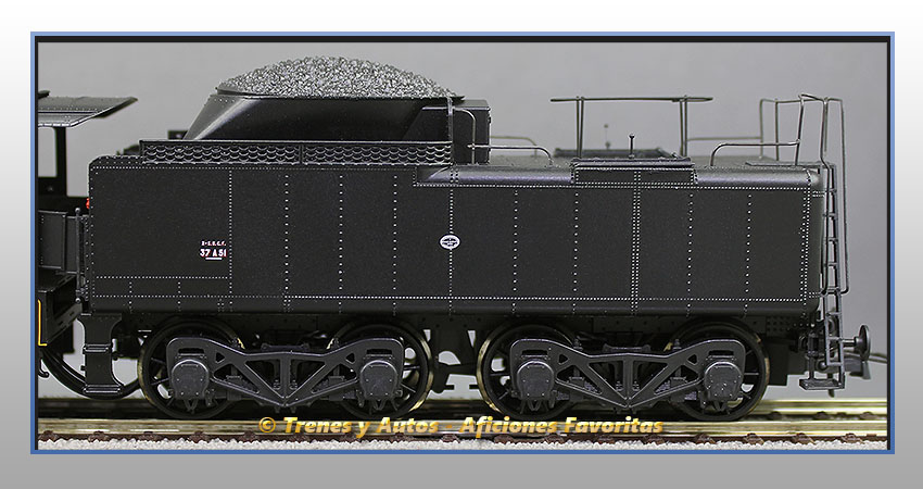 Locomotora vapor con ténder 231 E - SNCF