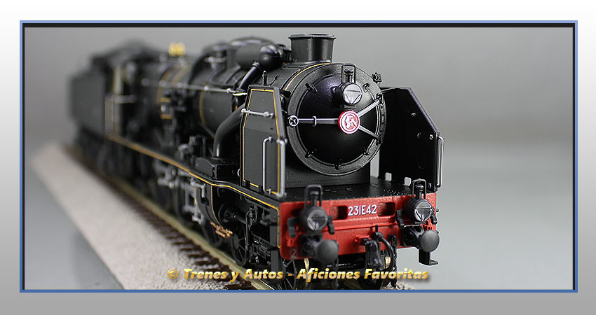Locomotora vapor con ténder 231 E - SNCF