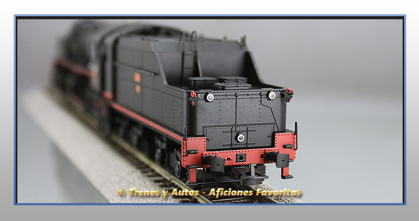 Locomotora vapor Mikado 141-F - Renfe